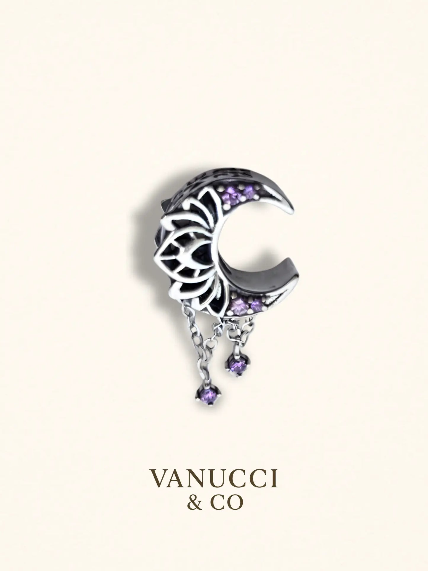 Charm en forma de luna creciente en tono negro, con incrustaciones púrpura Plata 925 - VANUCCI & CO