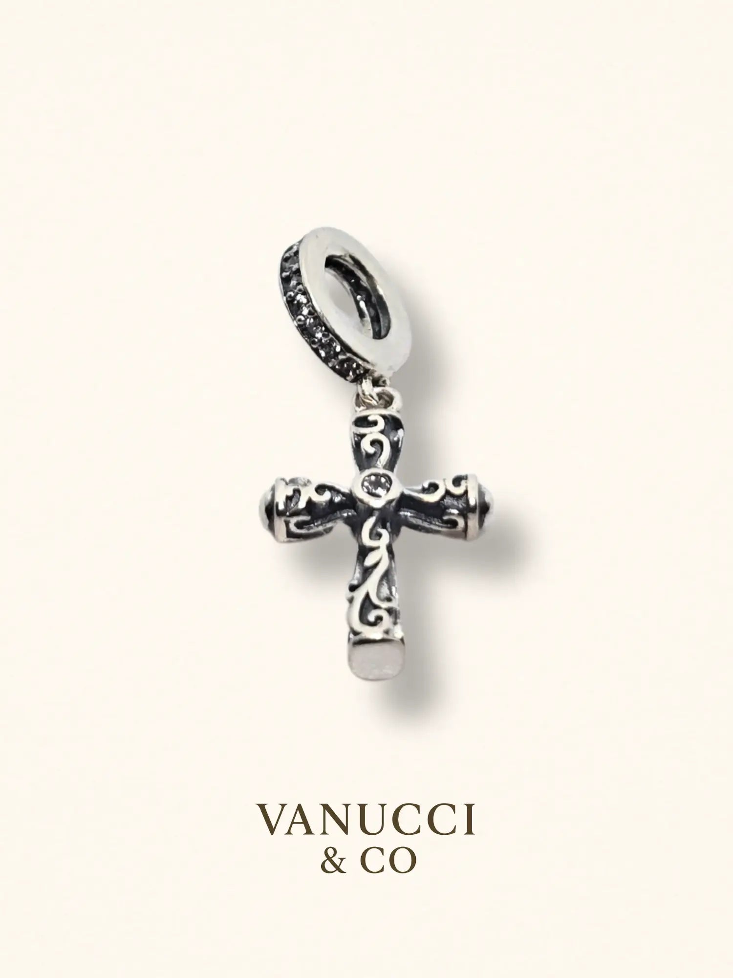 Charm Cruz Plata 925 - VANUCCI & CO